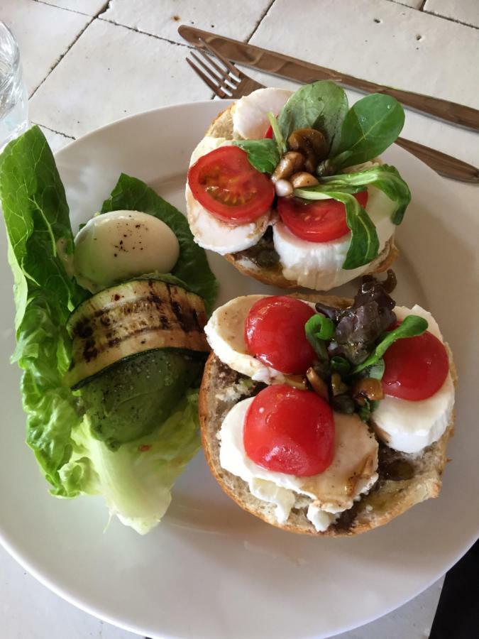 Wake Up Call Bed & Breakfast Westbroek Eksteriør bilde