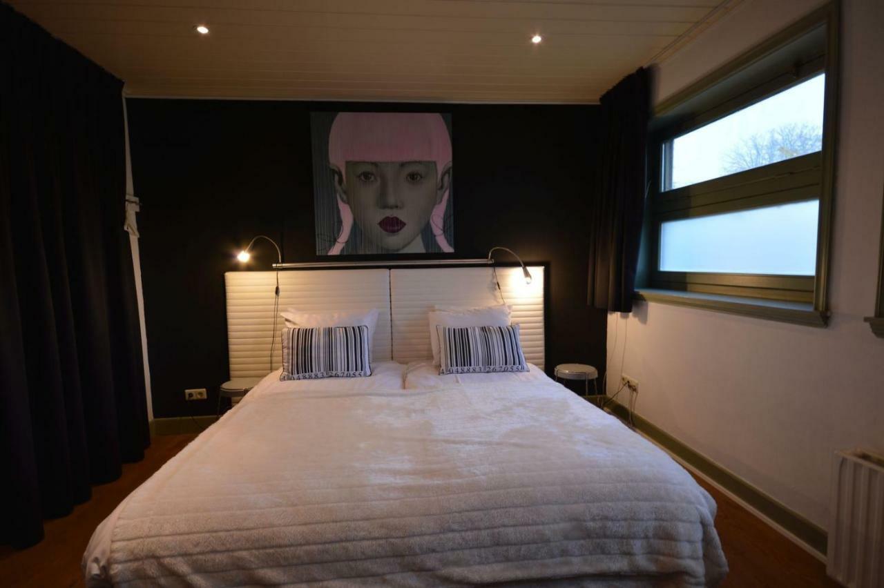 Wake Up Call Bed & Breakfast Westbroek Eksteriør bilde